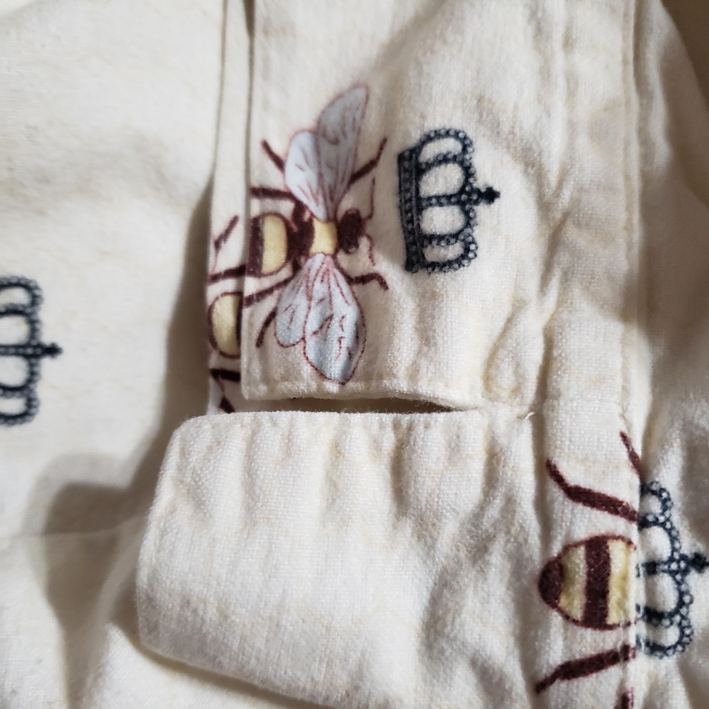 The Cat's Pajamas Queen Bee Flannel Gown - Picture 5 of 7